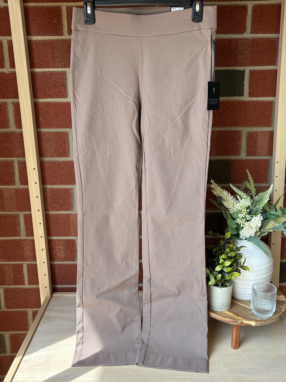 Simply Vera Verawang Modern Twill Bootcut Pants Women's Small Bali
Brown NWT